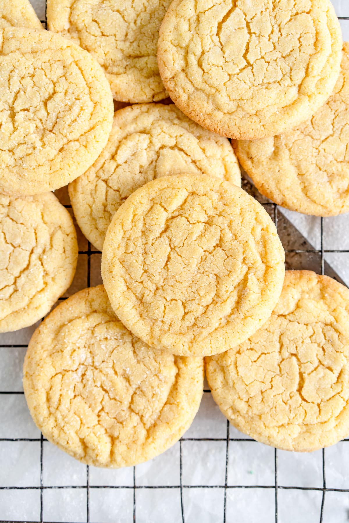 https://cloudykitchen.com/wp-content/uploads/2022/12/stack-of-vanilla-cookies.jpg